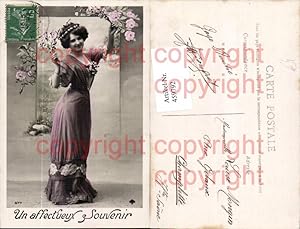 Imagen del vendedor de 459792,Frau Kleid Mode Blumen Edwardian Girl Fashion Woman Beauty Photo Postcard a la venta por Versandhandel Lehenbauer