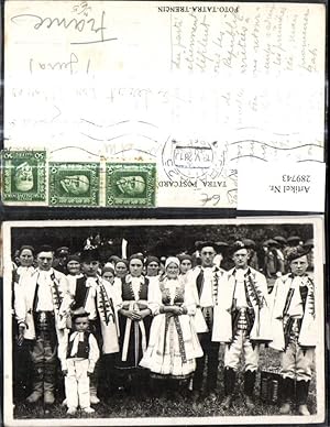 Seller image for 289743,Tracht Kroje zo Stankoviec Gruppenbild Frauen Mnner Kind Tracht Slowakei for sale by Versandhandel Lehenbauer