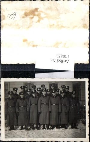 Image du vendeur pour 130853,Foto WW2 Soldaten Uniform Gruppenbild Winter Mantel kappen Wehrmacht mis en vente par Versandhandel Lehenbauer