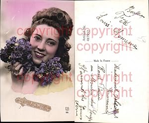 Bild des Verkufers fr 487952,Frau Lockenkopf Portrait Blumen Hortensien St Catherine zum Verkauf von Versandhandel Lehenbauer