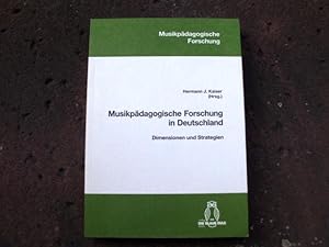 Imagen del vendedor de Musikpdagogische Forschung in Deutschland. Dimensionen und Strategien. (= Reihe: Musikpdagogische Forschung. Herausgegeben vom Arbeitskreis Musikpdagogische Forschung e. V., Band 24). a la venta por Versandantiquariat Abendstunde