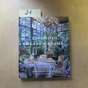 Bild des Verk�ufers f�r Living in Glass Dreams zum Verkauf von Bookstore-Online