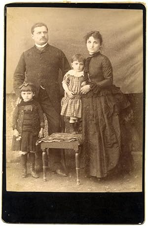 Cabinet An Italian family Man woman and two children Original albumen 1880c S523