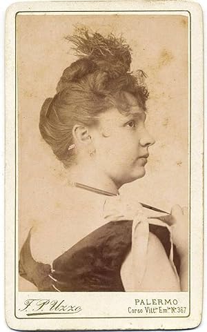 Carte de visite Theater Actress or Opera singer not identified 1890c F. P. Uzzo Palermo S235