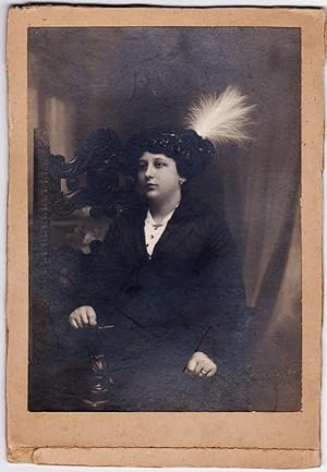 Gelatin silver portrait of a elegant woman and her hat curious 1900c S664