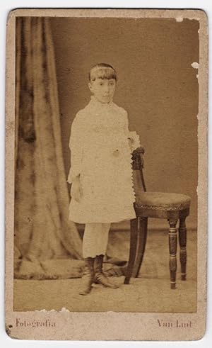 Carte de visite Pisa portrait of a little girl with boots Photo Van Lint 1870c S751