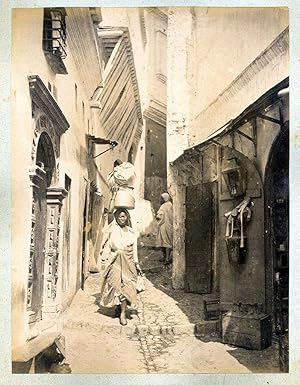 Alger woman carrying objects on their heads Original albumen photo 1870c XL176