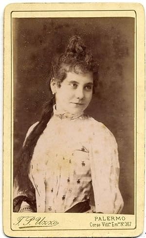 Carte de visite Theater Actress or Opera singer not identified 1890c F. P. Uzzo Palermo S236