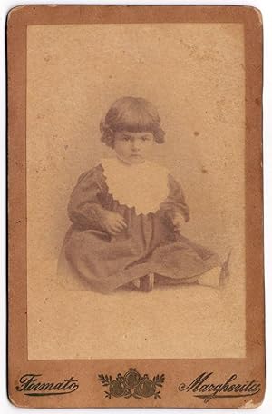 Cabinet margherita size portrait angry child Photo De Luca 1900c S726