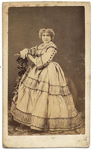 Carte de visite Turin Woman in crinoline Actress   Theatre   Bernieri Torino 1860c S809