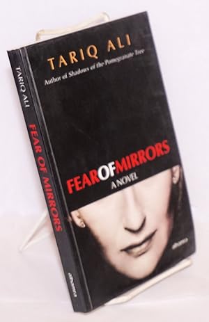 Immagine del venditore per Fear of mirrors venduto da Bolerium Books Inc.