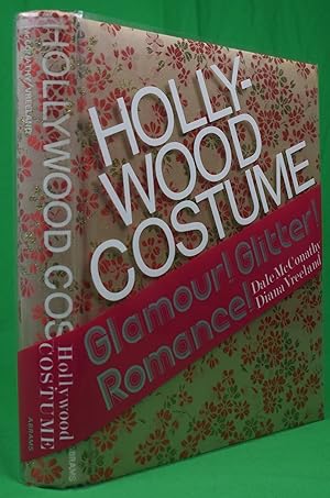 Imagen del vendedor de Hollywood Costume: Glamour! Glitter! Romance! a la venta por The Cary Collection