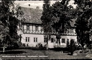 Bild des Verkufers fr Ansichtskarte / Postkarte Bodenwerder in Niedersachsen, Blick auf Mnchhausens Geburtshaus zum Verkauf von akpool GmbH