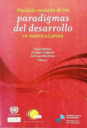 Seller image for Hacia la revisin de los paradigmas del desarrollo en Amrica Latina for sale by Librera Monte Sarmiento