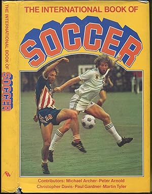 Bild des Verkufers fr The International Book of Soccer zum Verkauf von Between the Covers-Rare Books, Inc. ABAA