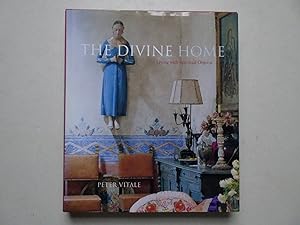 Seller image for The Divine Home. Living with Spiritual Objects. for sale by Antiquariaat De Boekenbeurs