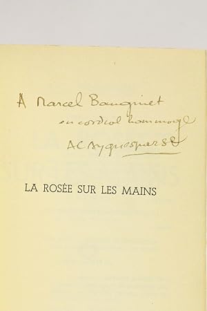 Bild des Verkufers fr La rose sur les mains zum Verkauf von Librairie Le Feu Follet
