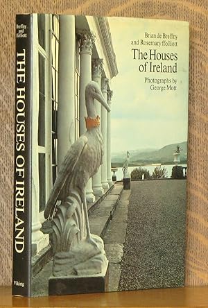 Immagine del venditore per The Houses of Ireland venduto da Andre Strong Bookseller
