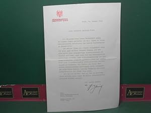 Maschinengeschriebener Brief mit eigenhändiger Unterschrift von Felix Slavik, Bürgermeister der S...