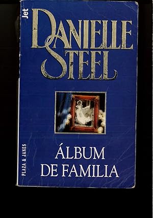 Imagen del vendedor de Album de familia a la venta por Papel y Letras