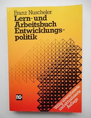 Bild des Verkufers fr Lern- und Arbeitsbuch Entwicklungspolitik. zum Verkauf von Der Buchfreund