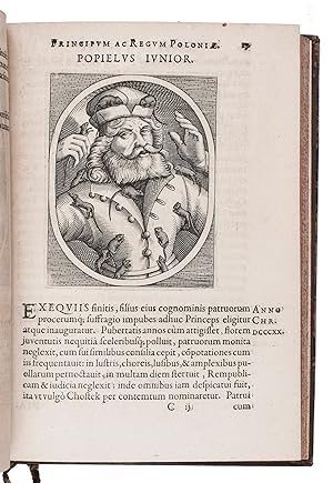 Bild des Verkufers fr Icones & vitae principum ac regum Poloniae omnium.Frankfurt am Main, Jacob de Zetter, Hartman Palthenius, 1620. With:(2) SICCAMA, Sybrand (editor). Lex Frisionum, sive antiquae Frisiorum leges, a reliquis veterum Germanorum legibus separatim aeditiae & notis illustratae.Franeker, Johannes Lamrinck, 1617.(3) [VENICE]. Risposta in difesa delle ragioni del. ser.mo Arciduca Ferdinando contra il manifesto publicato per la Republica di Venetia, per occasione della presente guerra. Con l'oratione di Lodovico Eliano oratore di Lodovico XII. re di Francia, havvta da lui contro la medesima Republica, in augusta, nel convento de' Prencipi di Germania, alla presenza dell' imperatore Massimiliano I, l'anno 1510. [Italy?], Con Licenza de' superiori, 1617.3 works in 1 volume. Small 4to (20 x 14.5 cm). With engraved title-page and engraved portraits in text. 18th-century gold-tooled calf, red sprinkled edges. zum Verkauf von Antiquariaat FORUM BV