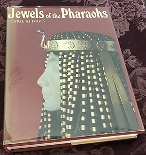 Imagen del vendedor de Jewels of the pharaohs. Egyptian Jewelry of the Dynastic Period a la venta por Meretseger Books