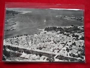 Tarxeta postal: Noia (Noya)- Vista parcial. Ao fondo Praia de Testal. 1960