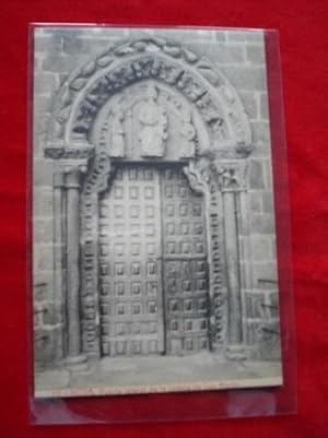 Tarxeta postal: Noia (Noya)- Porta lateral da Igrexa de San Martiño. Ano 1920