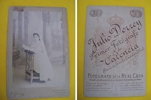 Seller image for Antigua Fotografia - Old Photography : NIA DE COMUNIN for sale by LIBRERA MAESTRO GOZALBO