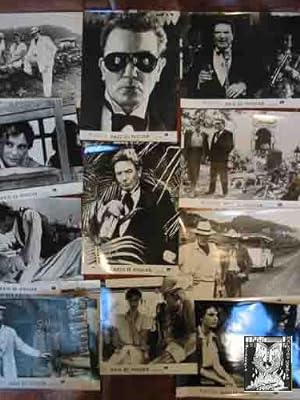 Juego de 9 fotos en negro de la película : BAJO EL VOLCAN