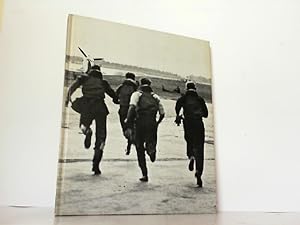 Seller image for Die Luftschlacht um England. Aus der Reihe: Der Zweite Weltkrieg. Time Life Bcher. for sale by Antiquariat Ehbrecht - Preis inkl. MwSt.