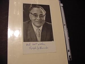 Bild des Verkufers fr SIGNED PHOTO zum Verkauf von Daniel Montemarano