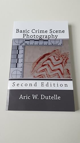 Bild des Verkufers fr Basic Crime Scene Photography, 2nd Edition zum Verkauf von The Swift Bookstore