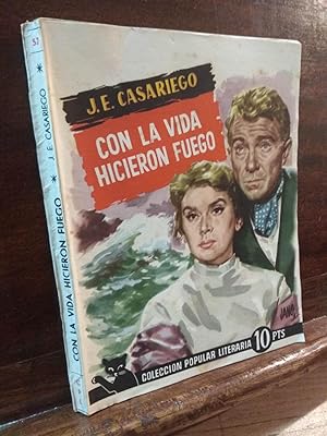 Imagen del vendedor de Con la vida hicieron fuego a la venta por Libros Antuano