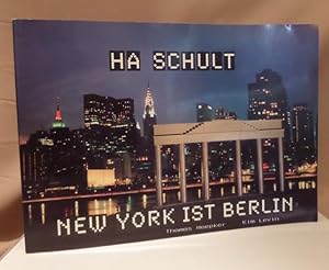 New York ist Berlin. (An event by HA Schult.). Photographs by Thomas Hoepker. Text by Kim Levin. ...