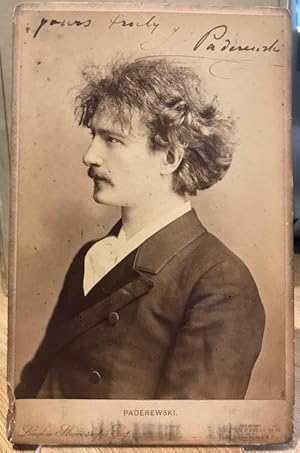 Bild des Verkufers fr Ignacy Jan Paderewski : Original signed photograph zum Verkauf von Foster Books - Stephen Foster - ABA, ILAB, & PBFA