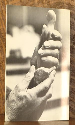 Bild des Verkufers fr HOMAGE TO HENRY MOORE - SCULPTURE, PAINTINGS, DRAWINGS, PRINTS - APRIL 20, 1983 WEINTRAUB GALLERY NYC INVITATION zum Verkauf von Andre Strong Bookseller