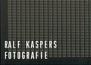 Seller image for Ralf Kaspers : Fotografie Ralf Kaspers. Authors: Wolf Tegethoff ; Barbara Hofmann-Johnson / [erscheint anlsslich der Ausstelung "Ralf Kaspers - Metamorphosen - Fotografie" im Zentralinstitut fr Kunstgeschichte, Mnchen, 6.5.-5.6.2009] for sale by Licus Media