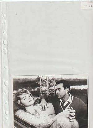 Szenenfoto aus dem Film "Überraschungen in der Liebe" mit Sylva Koacina und Walter Chiari