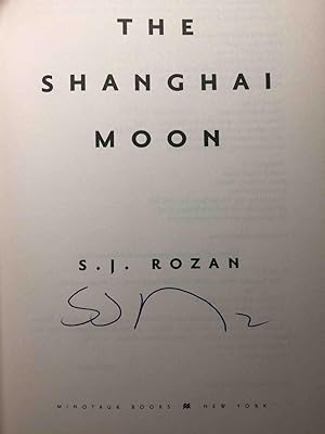 Seller image for SHANGHAI MOON. for sale by Bookfever, IOBA  (Volk & Iiams)