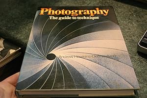 Immagine del venditore per Photography - A Guide To Technique venduto da SGOIS