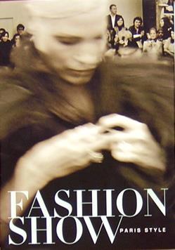 Immagine del venditore per Fashion Show venduto da Moe's Books