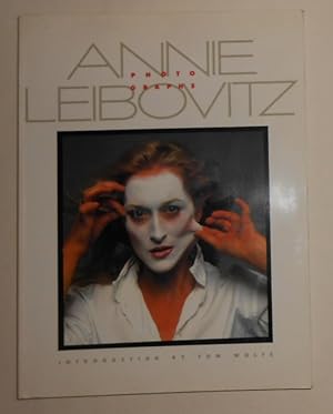 Immagine del venditore per Annie Leibovitz - Photographs venduto da David Bunnett Books