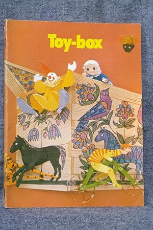 Imagen del vendedor de Language Development Reading 7 Toy-box a la venta por Past Pages