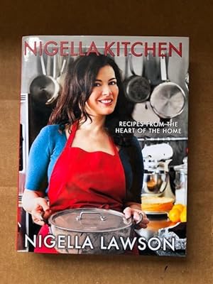 Immagine del venditore per Nigella Kitchen. Recipes from the Heart of the Home. venduto da The Groaning Board