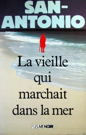 Bild des Verkufers fr La Vieille Qui Marchait Dans La Mer: Roman zum Verkauf von Livres Norrois