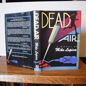 Imagen del vendedor de Dead Air a la venta por Old Scrolls Book Shop