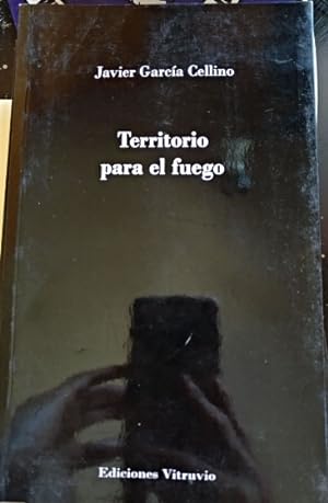 Seller image for TERRITORIO PARA EL FUEGO. for sale by Libreria Lopez de Araujo