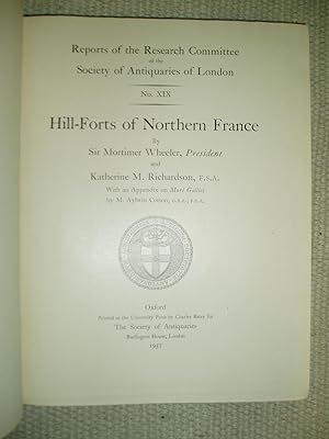 Imagen del vendedor de Hill-forts of Northern France a la venta por Expatriate Bookshop of Denmark